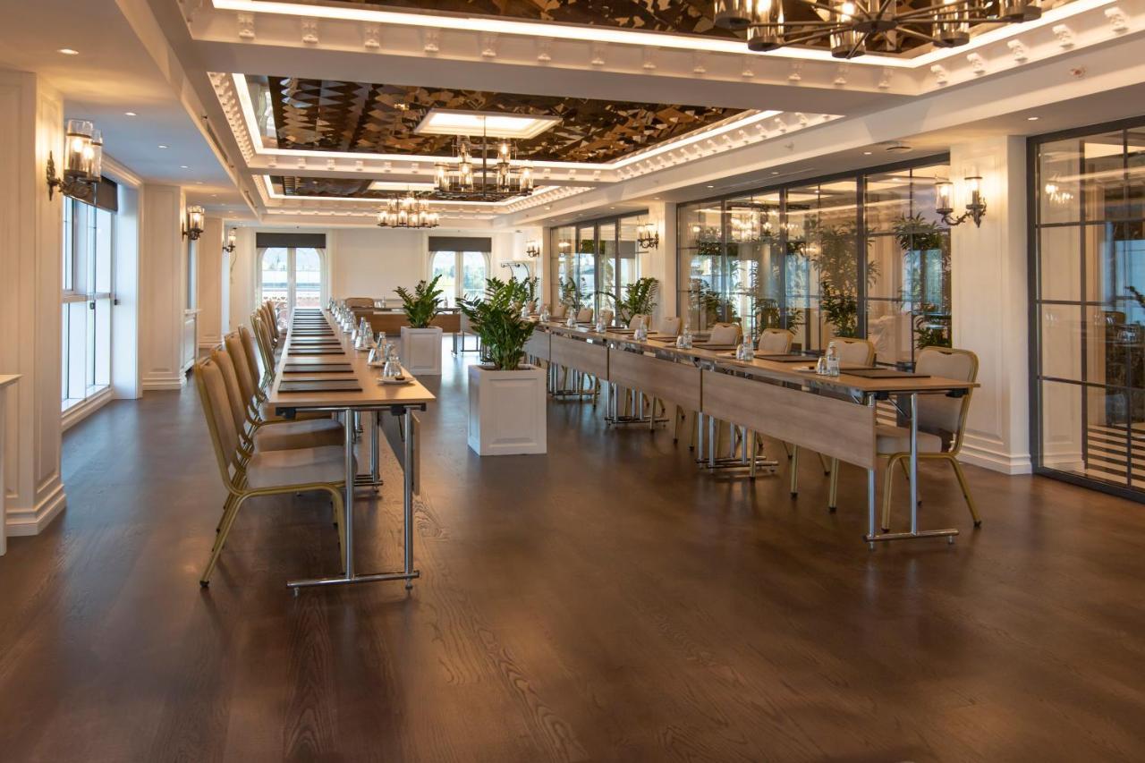Xheko Imperial Luxury Hotel & Spa تيرانا المظهر الخارجي الصورة The interior of the restaurant