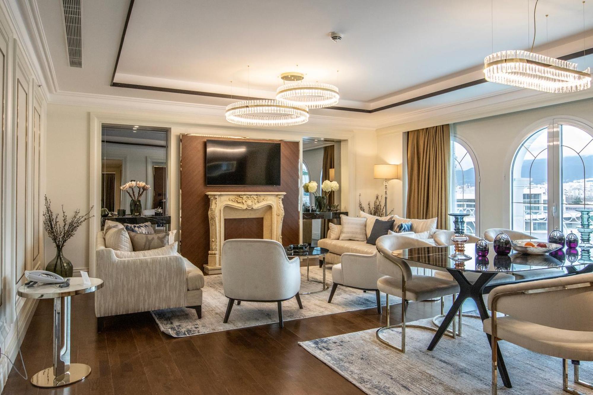 Xheko Imperial Luxury Hotel & Spa تيرانا المظهر الخارجي الصورة The interior of the apartment