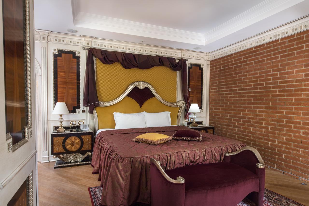 Xheko Imperial Luxury Hotel & Spa تيرانا المظهر الخارجي الصورة A bedroom