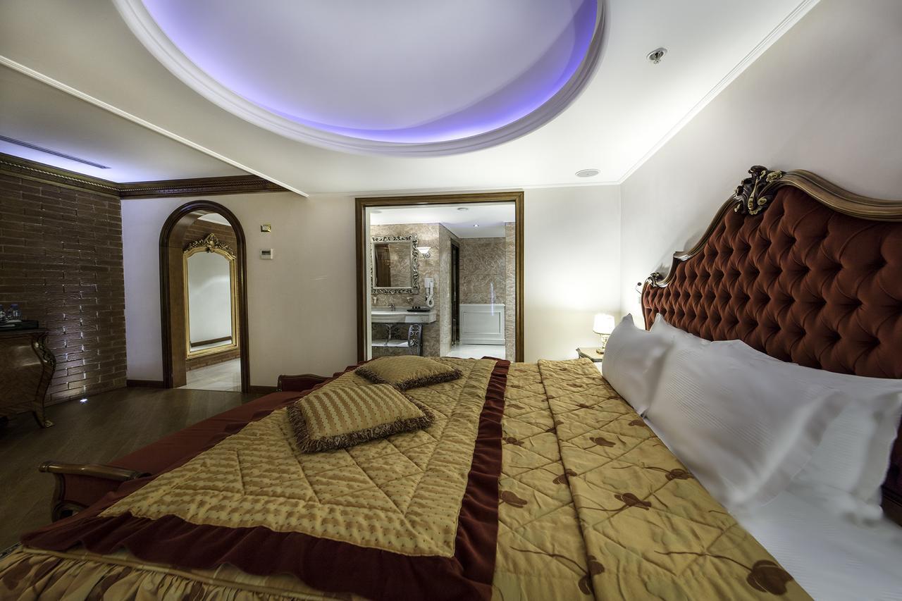 Xheko Imperial Luxury Hotel & Spa تيرانا المظهر الخارجي الصورة A room at the hotel